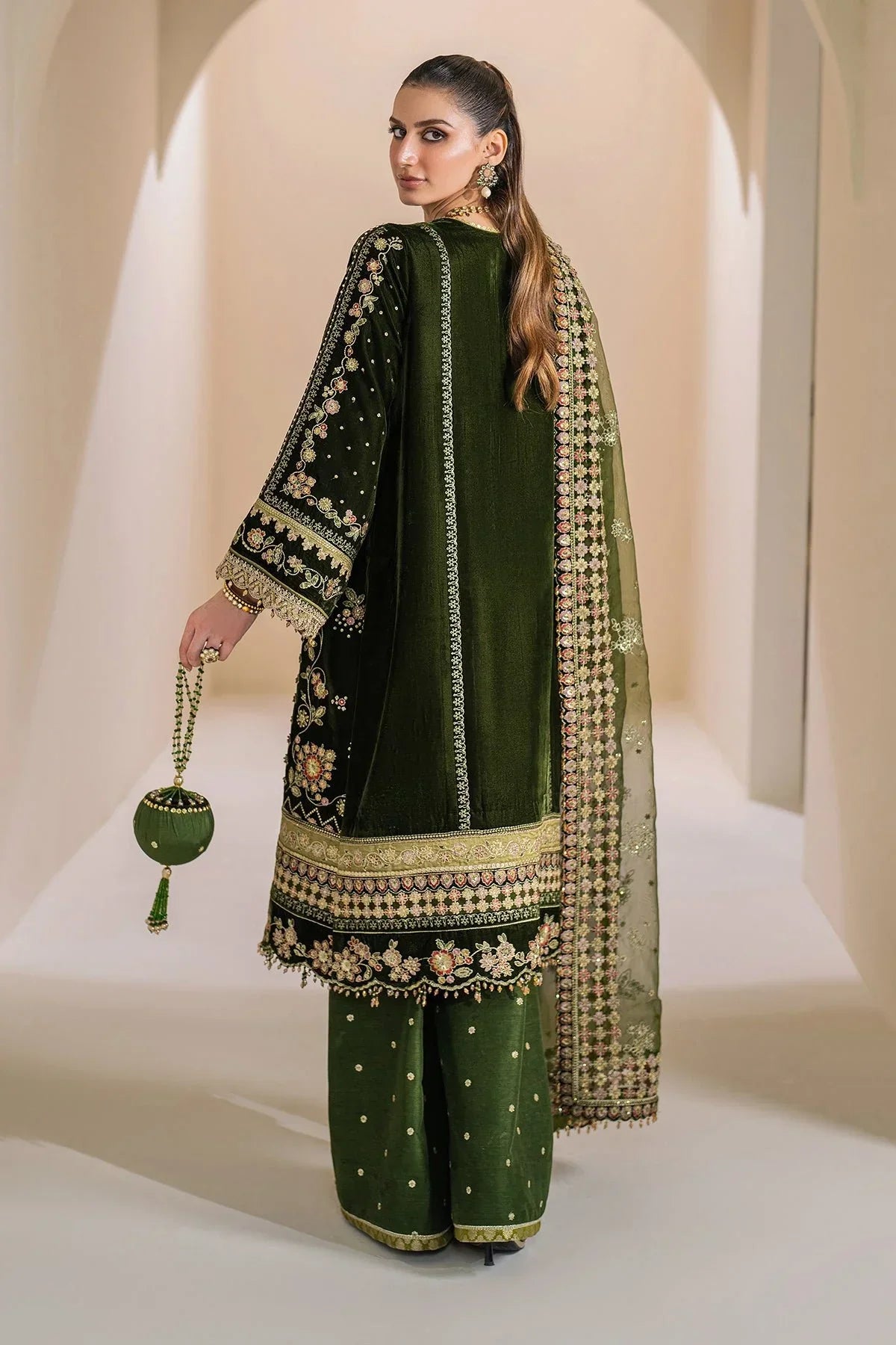 BAROQUE 3PC EMBROIDERED VELVET UF-756